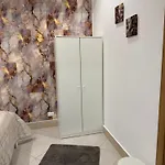 La Casa Di Tiche شقة