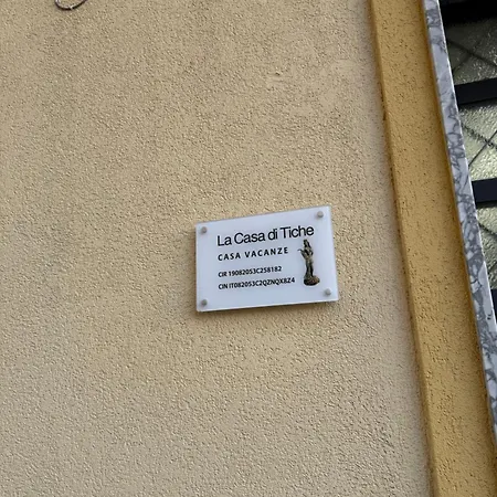 La Casa Di Tiche *