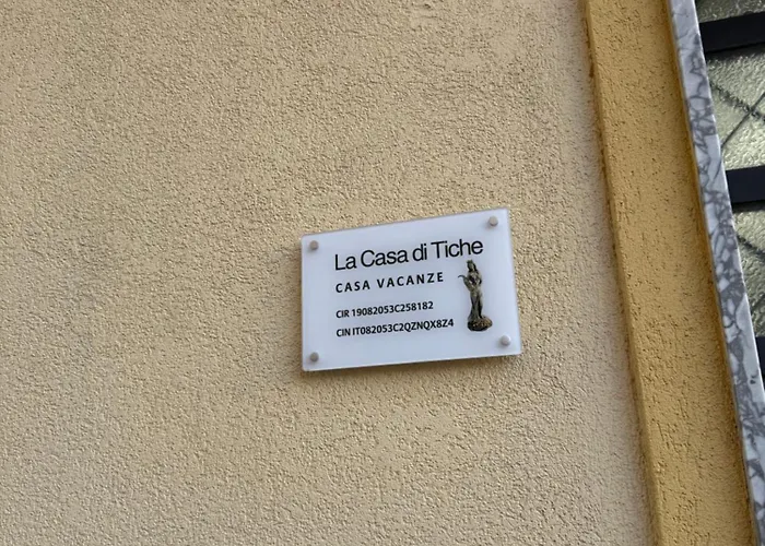 La Casa Di Tiche *